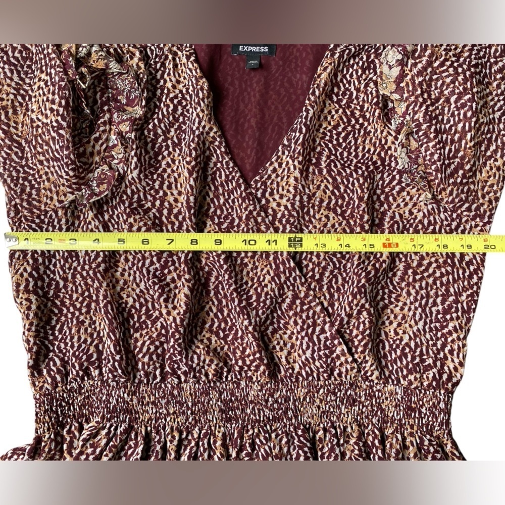 EXPRESS Women's Size L Smocked Blouse Burgundy Ruffle V-Neck - Picture 4 of 11